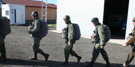 SKOKI SPADOCHRONOWE - CZECHY, PLZEN - kwiecień 2011