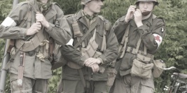 NA OBCEJ ZIEMI 1944 - WARSZAWA 2009